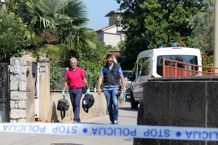 Policijski očevid u ulici Stari put gdje je nađena mrtva ženska osoba