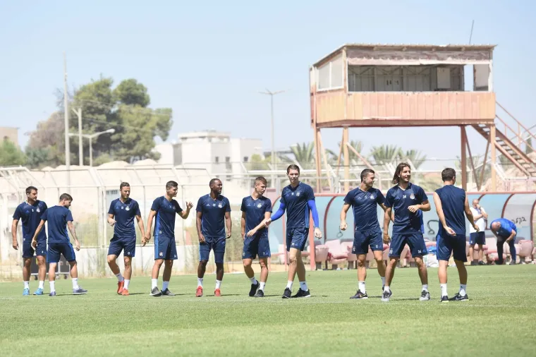 PRILAGODBA NA PUSTINJSKE UVJETE: Dinamovci trenirali i na dan utakmice s Hapoelom; 'Ni&scaron;ta ne prepu&scaron;tamo slučaju'