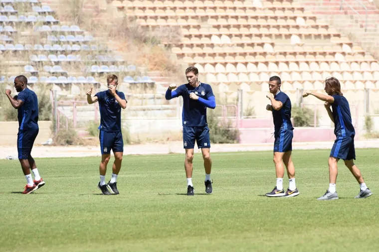 PRILAGODBA NA PUSTINJSKE UVJETE: Dinamovci trenirali i na dan utakmice s Hapoelom; 'Ni&scaron;ta ne prepu&scaron;tamo slučaju'