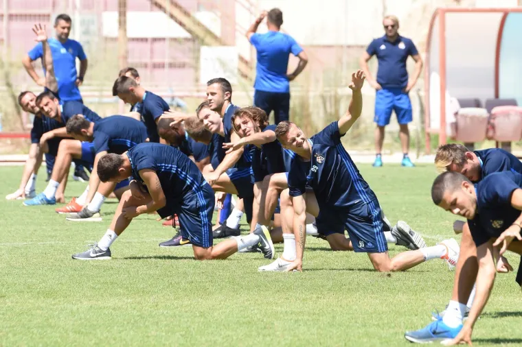 PRILAGODBA NA PUSTINJSKE UVJETE: Dinamovci trenirali i na dan utakmice s Hapoelom; 'Ni&scaron;ta ne prepu&scaron;tamo slučaju'