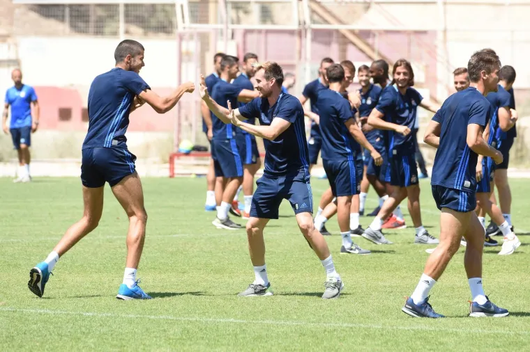 PRILAGODBA NA PUSTINJSKE UVJETE: Dinamovci trenirali i na dan utakmice s Hapoelom; 'Ni&scaron;ta ne prepu&scaron;tamo slučaju'