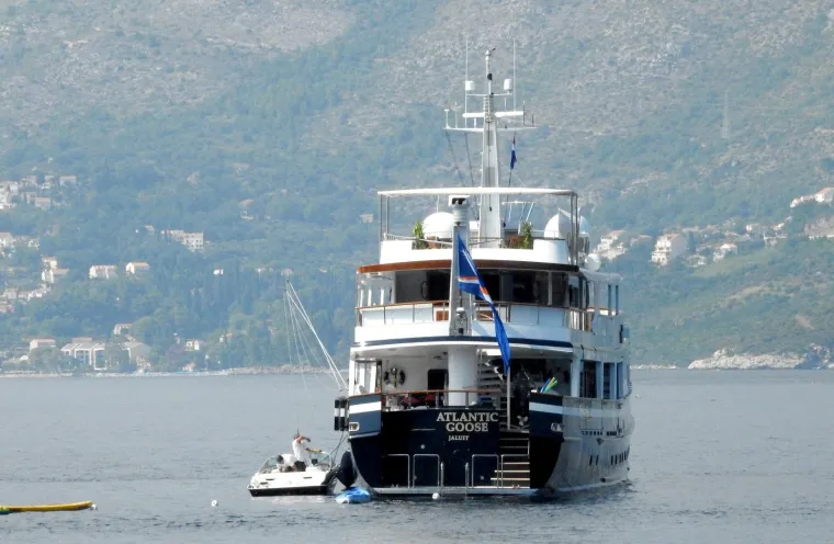 Naomi i ekipa snimljeni su u blizini Cavtata. Navečer su večerali i Dubrovniku.