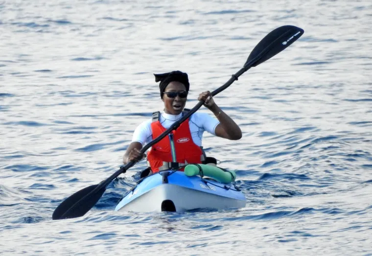 NAOMI CAMPBELL U TIGRASTOM BIKINIJU PLOVI JADRANOM: 'Crna pantera' pokazala tijelo u blizini Cavtata