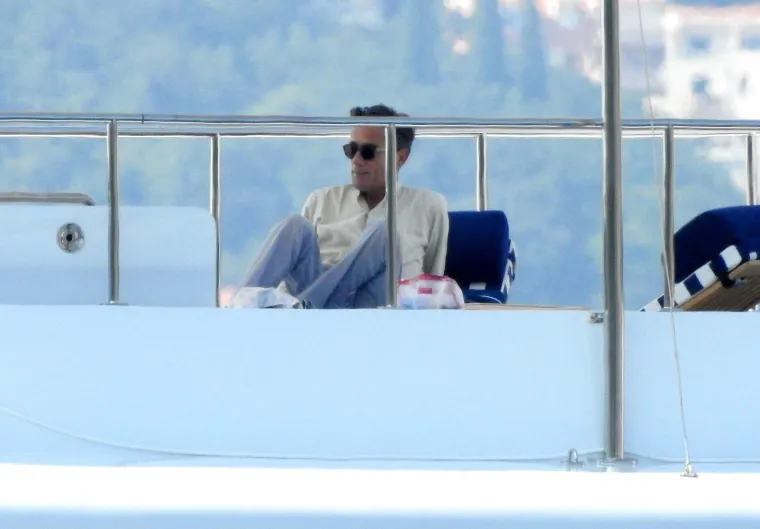 NAOMI CAMPBELL U TIGRASTOM BIKINIJU PLOVI JADRANOM: 'Crna pantera' pokazala tijelo u blizini Cavtata