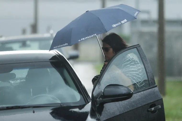 Ljetni pljusak rashladio Zagreb i smočio građane
