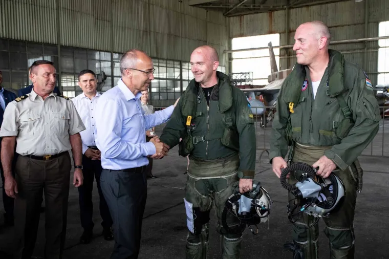 ODLIČNA VOJNA SURADNJA: Zajednički let hrvatskog i izraelskog pilota na avionu MiG-21