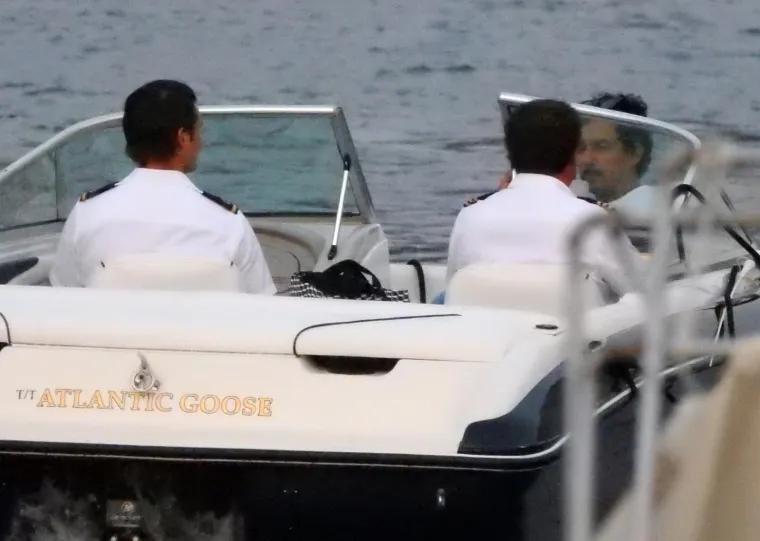 Dizajner je rane jutarnje sate proveo fotografirajući prirodu.