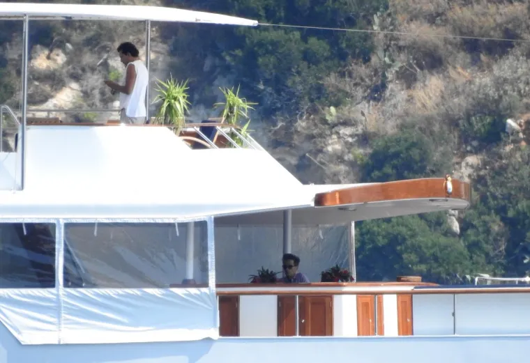 JAHTA NA KOJOJ JE NAOMI CAMPBELL BOGATIJA ZA JEDNU POZNATU FACU: Evo tko se pridružio slavnom dru&scaron;tvu