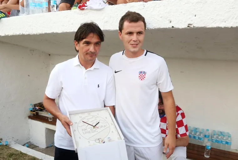 Uoči obilježavanja Dana pobjede i domovinske zahvalnosti te Dana hrvatskih branitelja i  23. obljetnice VRO Oluja u subotu, 4. kolovoza 2018. na Gradskom stadionu NK Dinara u Kninu održane su revijalne nogometne utakmice.
U prvoj utakmici snage su odmjerili veterani Hrvatske vojske i Hrvatskog vijeća obrane, a u drugoj pripadnici Hrvatske vojske i policije s ekipom &bdquo;Old star&ldquo; koju je predvodio izbornik Hrvatske nogometne reprezentacije Zlatko Dalić.