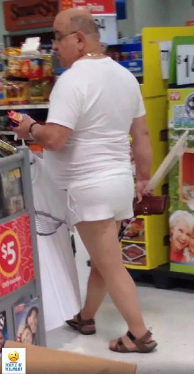 SPODOBE NA SVAKOM KORAKU: Izgledaju kao da idu na sastanak nekog nastranog kulta, a zapravo su samo skočili do dućana