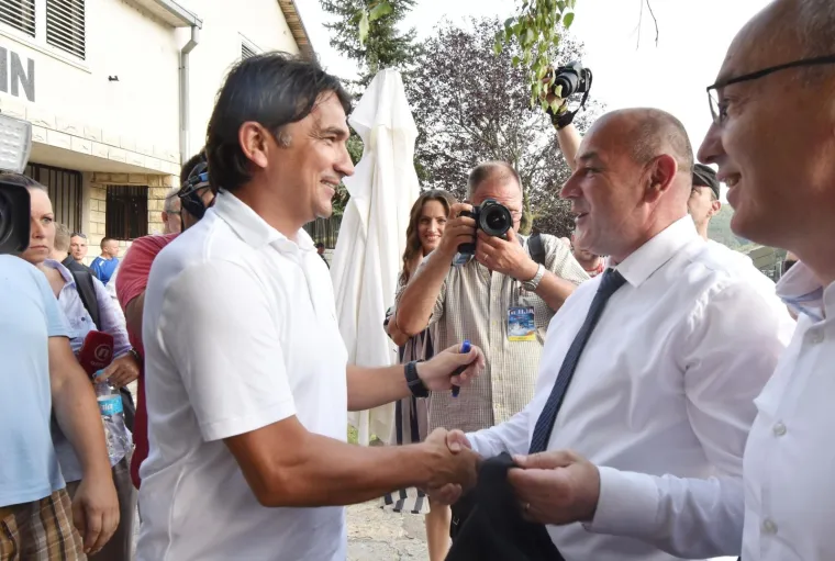 ZLATKO DALIĆ NA PROSLAVI OLUJE U KNINU: Tvorac povijesnog uspjeha i miljenik nacije zapalio mno&scaron;tvo