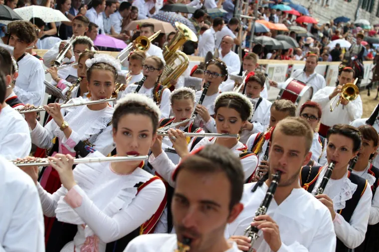 SVITA U SINJU: Čitav državni vrh zauzeo je svečanu ložu na ovogodišnjoj Sinjskoj alci