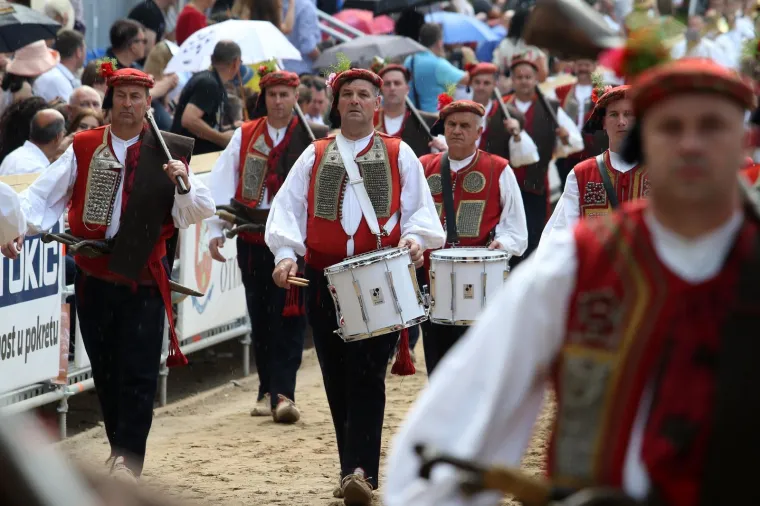 SVITA U SINJU: Čitav državni vrh zauzeo je svečanu ložu na ovogodi&scaron;njoj Sinjskoj alci