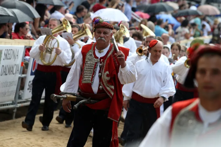 SVITA U SINJU: Čitav državni vrh zauzeo je svečanu ložu na ovogodi&scaron;njoj Sinjskoj alci