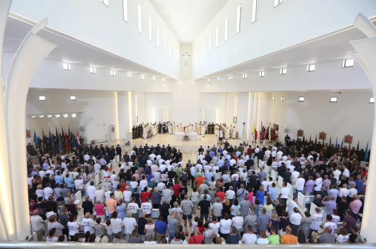 Misa za Domovinu održala se u crkvi Gospe Velikog Hrvatskog Krsnog Zavjeta u Kninu
