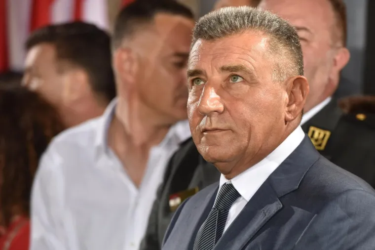 Predsjednica odlikovala generale Antu Gotovinu i Mladena Markača