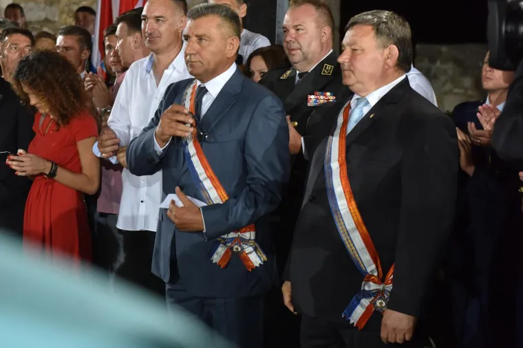 Predsjednica odlikovala generale Antu Gotovinu i Mladena Markača