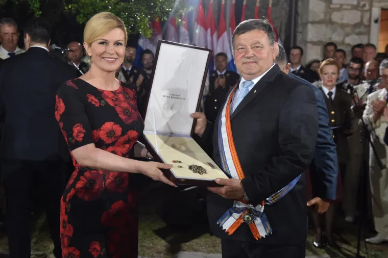 Predsjednica odlikovala generale Antu Gotovinu i Mladena Markača