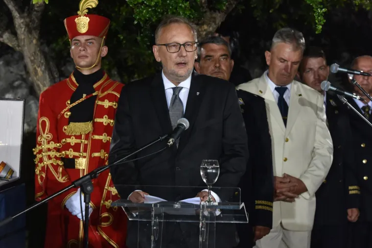 Predsjednica odlikovala generale Antu Gotovinu i Mladena Markača