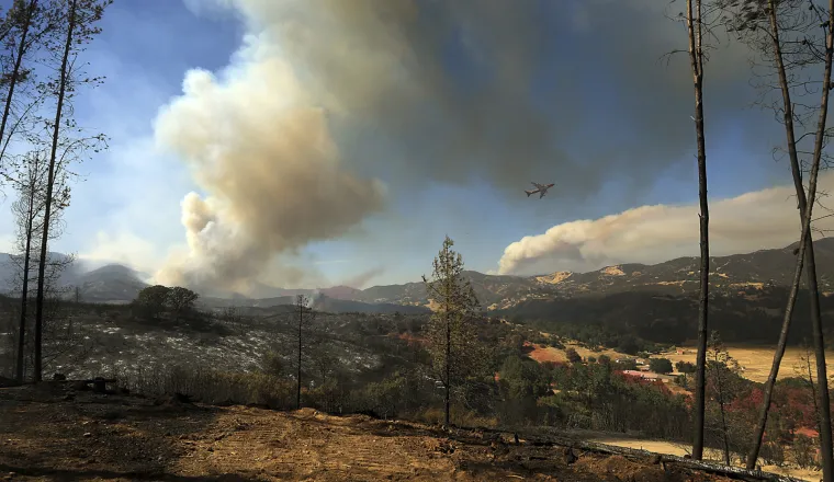 Požar u sjevernoj Kaliforniji uzeo sedmu žrtvu, vjetrovi se &scaron;ire