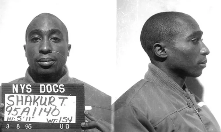 Tupac Shakur, 8. ožujka 1995., nakon &scaron;to je osuđen za seksualno zlostavljanje obožavateljice,