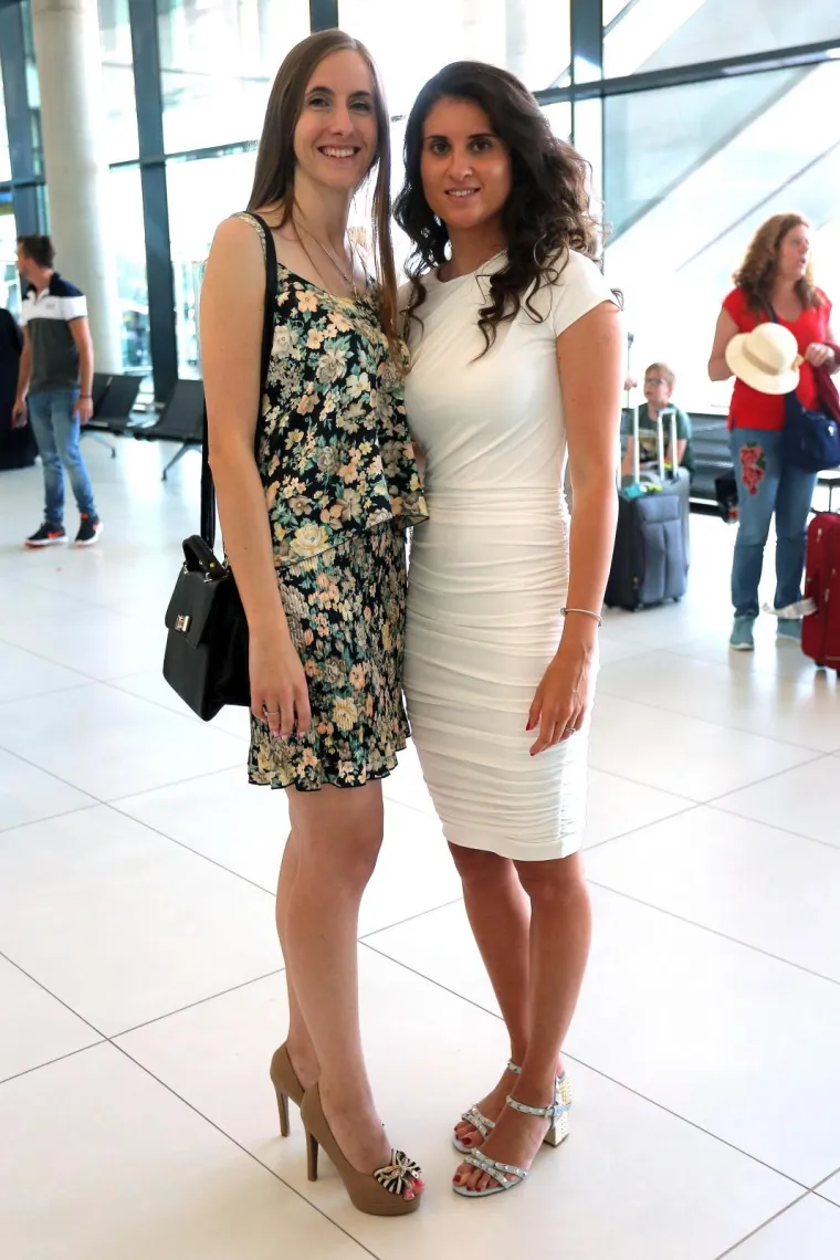 ZLATNA BRAĆA VRATILA SE U DOMOVINU: Sinkoviće dočekale bolje polovice, rodbina i prijatelji