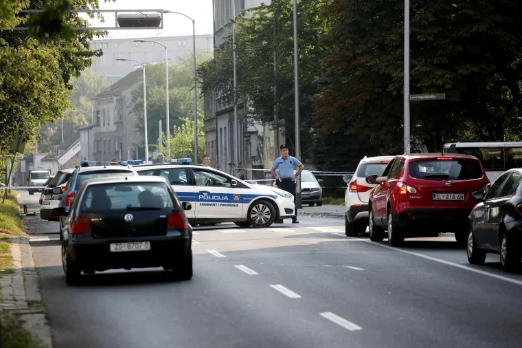 Policijski očevid u Adžijinoj ulici gdje je do&scaron;lo do eksplozije