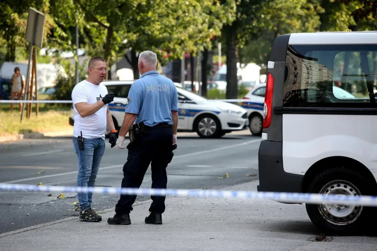 Policijski očevid u Adžijinoj ulici gdje je do&scaron;lo do eksplozije