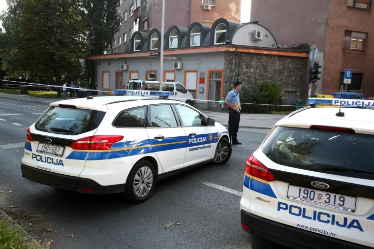 Policijski očevid u Adžijinoj ulici gdje je do&scaron;lo do eksplozije