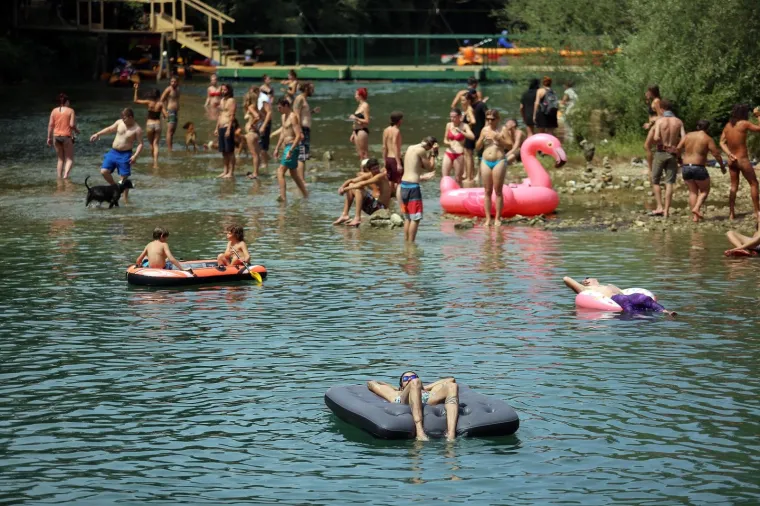 ZAVIRITE NA NAJOTKAČENIJI FESTIVAL U HRVATSKOJ: Tisuće mladih iz cijelog svijeta uživa u netaknutoj prirodi i psihodeličnoj glazbi