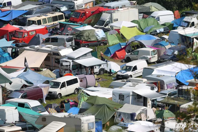 ZAVIRITE NA NAJOTKAČENIJI FESTIVAL U HRVATSKOJ: Tisuće mladih iz cijelog svijeta uživa u netaknutoj prirodi i psihodeličnoj glazbi