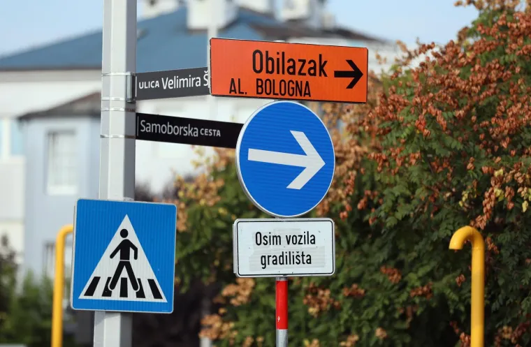 KAO DA IM NIJE DOVOLJNO ŠTO SU USRED LJETA ZAPELI U ZAGREBU: Građani zbog radova u zapadnom dijelu grada upali u prometni kaos