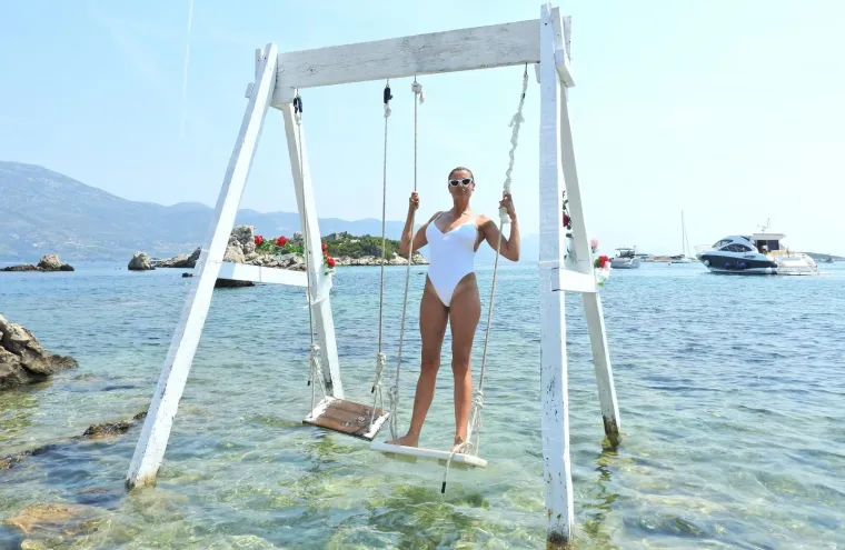 EVO KAKO DANAS IZGLEDA BIVŠA VODITELJICA 'GOLIH VIJESTI': Atraktivna Splićanka i dalje privlači poglede gdje god se pojavi