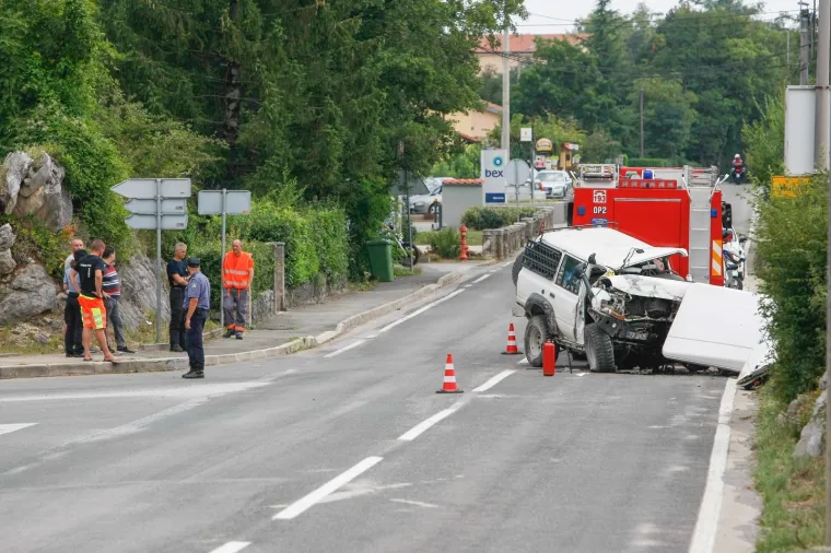 TRAGEDIJA KOD RIJEKE: Terenskim vozilom se zabio u stijenu i poginuo na mjestu nesreće