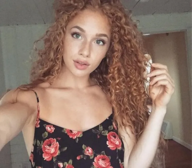 TOLIKO SEKSI DA IM I KOSA IMA OBLINE: Jedva dočekale ljeto da mogu barem odjeću skinuti