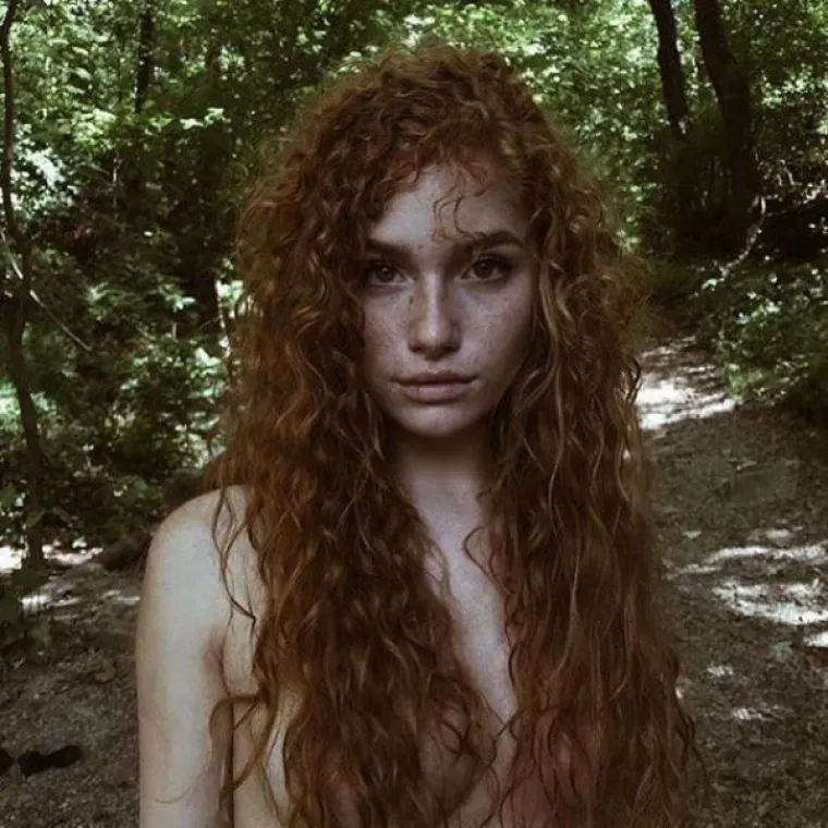 TOLIKO SEKSI DA IM I KOSA IMA OBLINE: Jedva dočekale ljeto da mogu barem odjeću skinuti