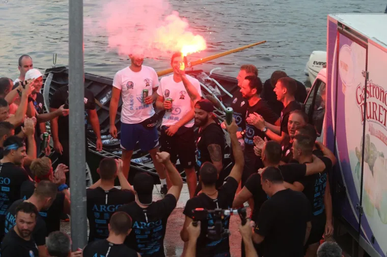 Zavr&scaron;en ovogodi&scaron;nji Maraton lađa, pobjednici su ekipa Stablina!