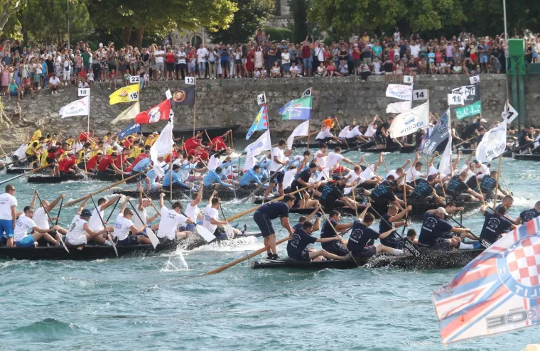 21. Maraton lađa održava se na rijeci Neretvi