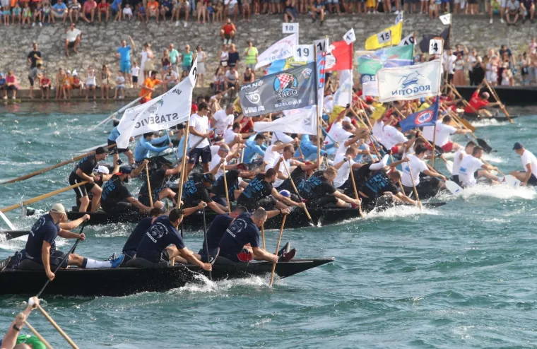 21. Maraton lađa održava se na rijeci Neretvi