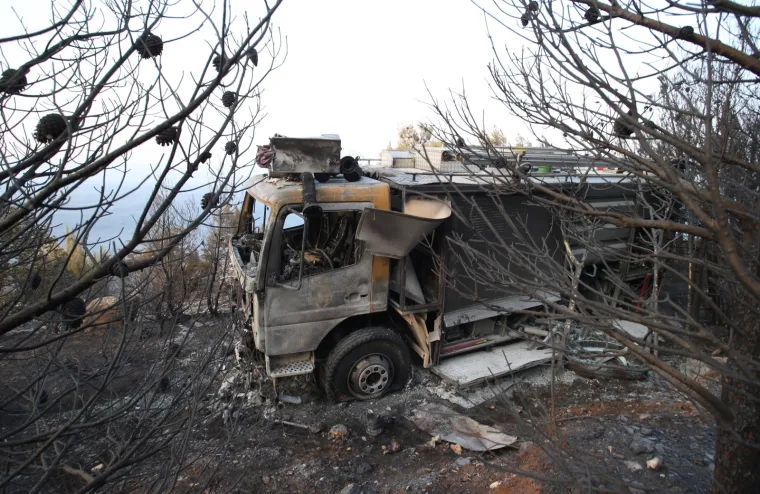 Vatrogasci probdjeli cijelu noć na požari&scaron;tu kod Lokve Rogoznice