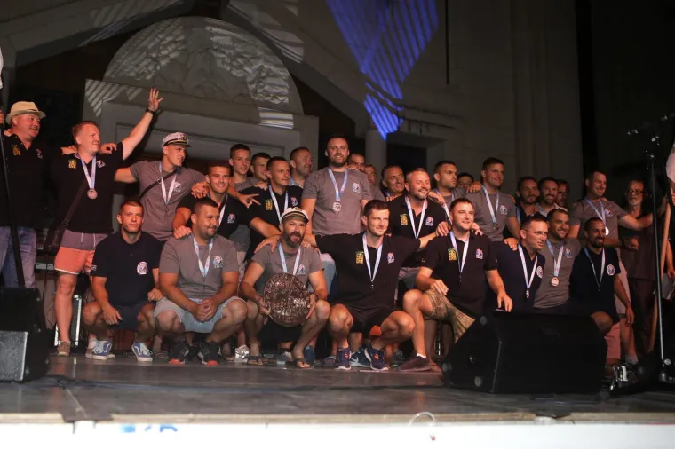 Predsjednica uručila &scaron;tit Kneza Domagoja pobjedničkoj ekipi Stabline