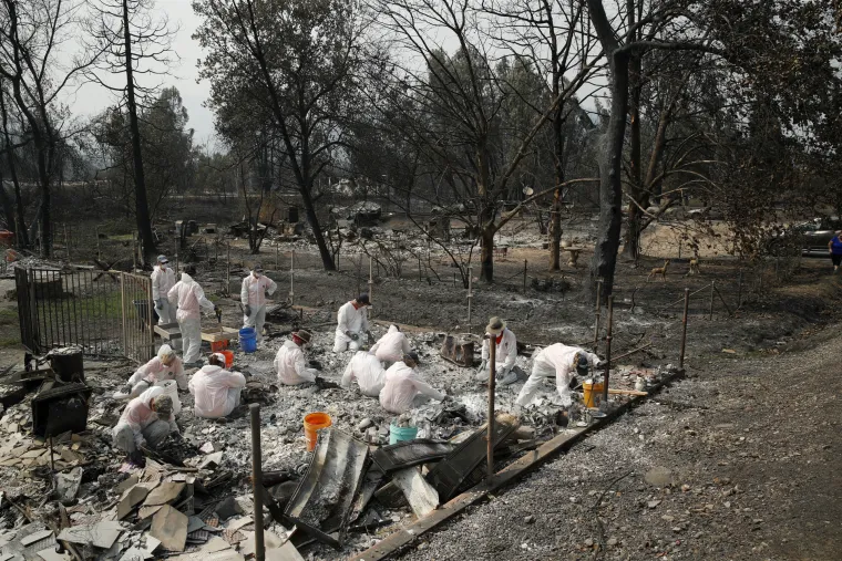 Vi&scaron;e od 100 velikih &scaron;umskih požara plamti u SAD-u