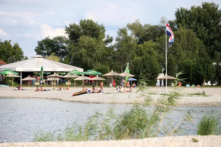 Na jezeru u Varaždinu utopio se 20-godi&scaron;nji mladić