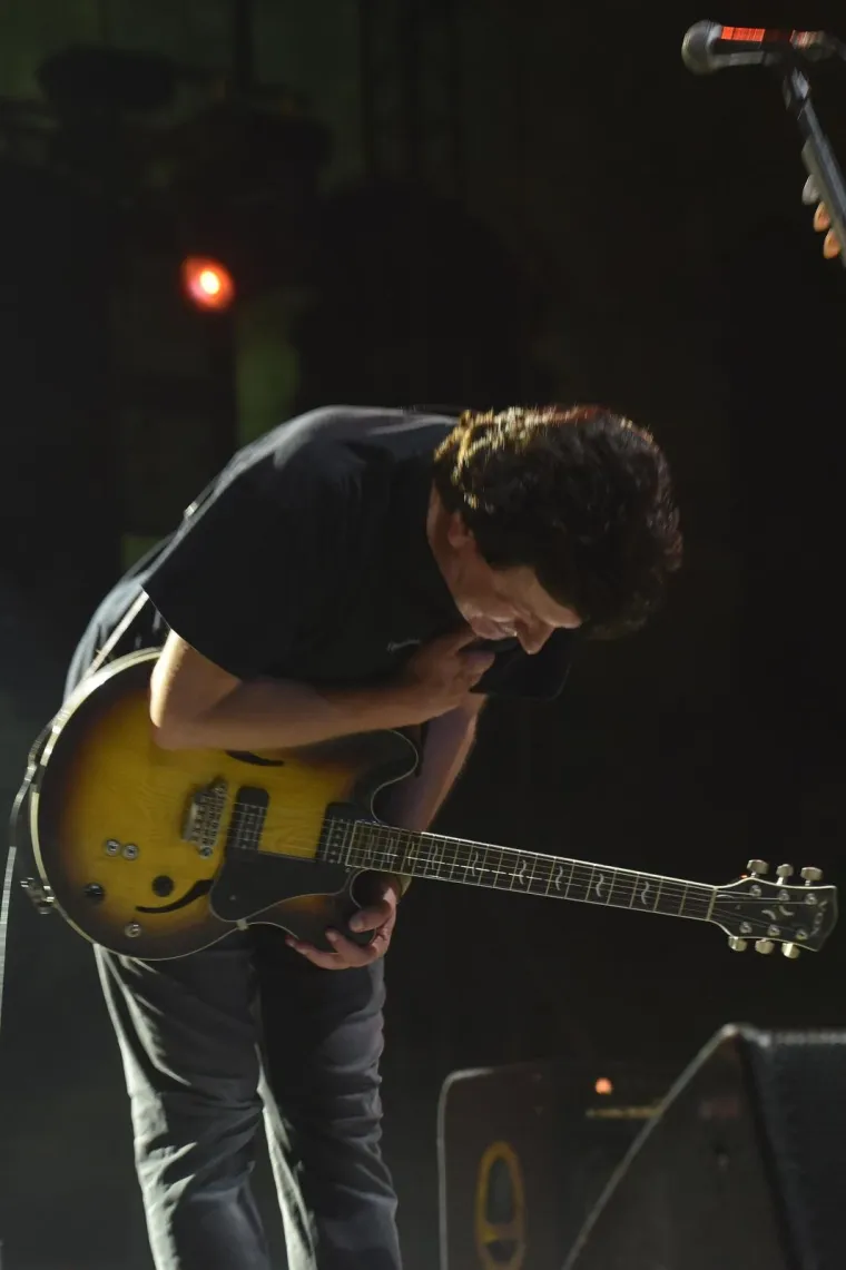 Izveli su neke od svojih najvećih hitova poput "Plavi safir", "Ti&scaron;ina", "Zažmuri"...