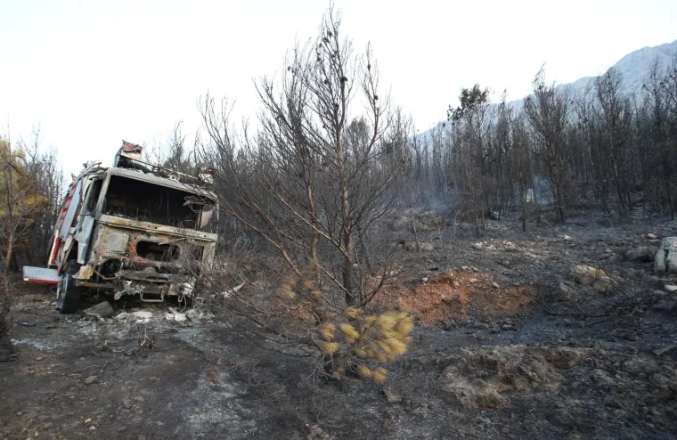 VATROGASCI, HVALA VAM: Probdjeli su cijelu noć na požarištu kod Lokve Rogoznice, stanje je sada OK