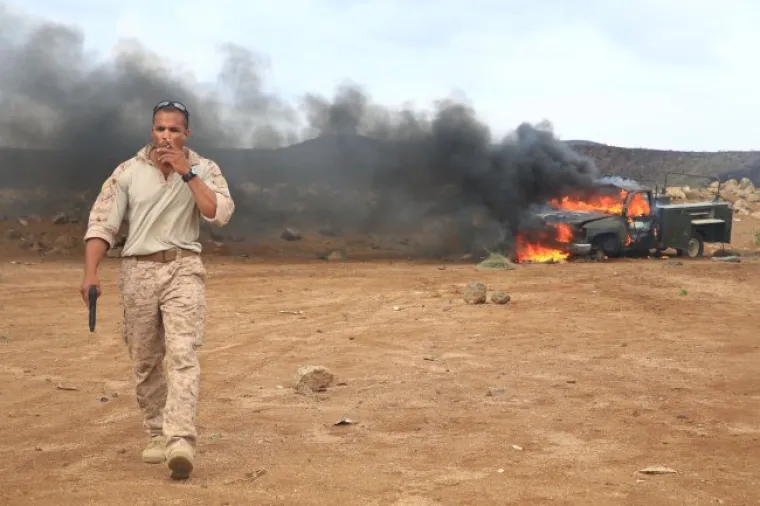KAKO SE ZABAVLJA U VOJSCI: Red seksepilnih časnica, red ludih i razuzdanih tuluma