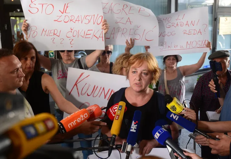 FIJASKO U ZAGREBU: Ispred Ministarstva zdravstva se okupilo pet prosvjednica