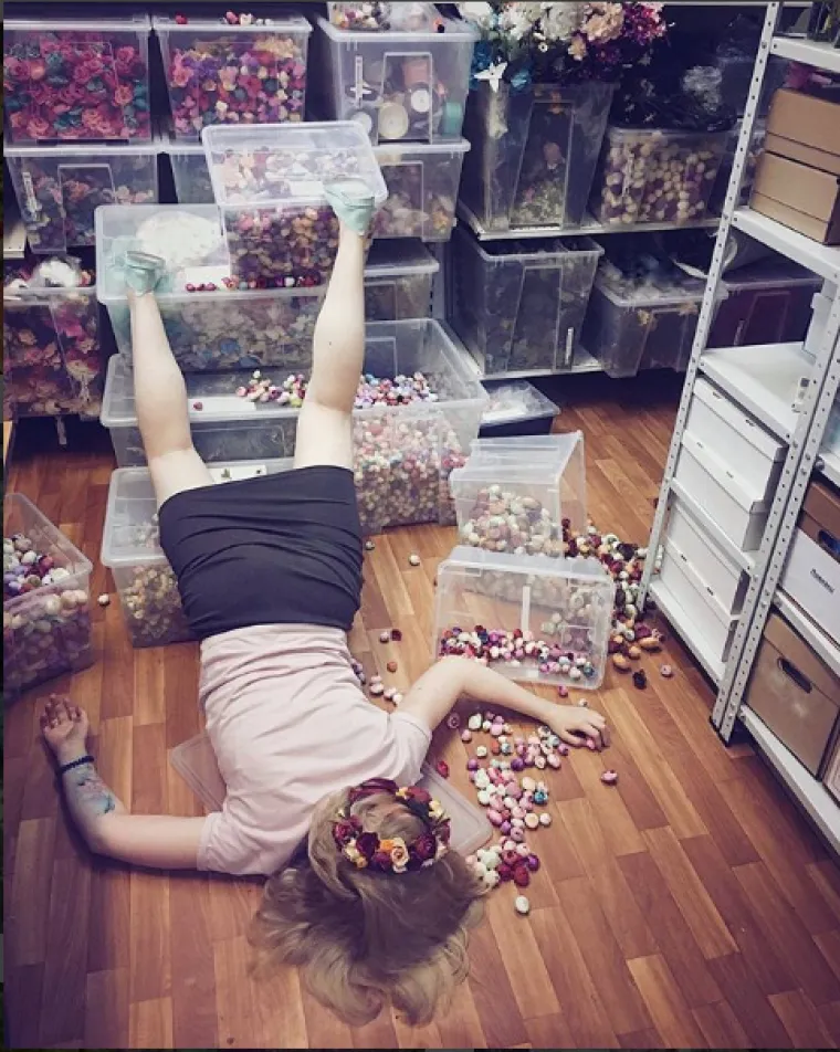 Rusi pokrenuli novi Instagram trend: Milijuna&scaron;i na veliko padaju iz  privatnih aviona i jahti