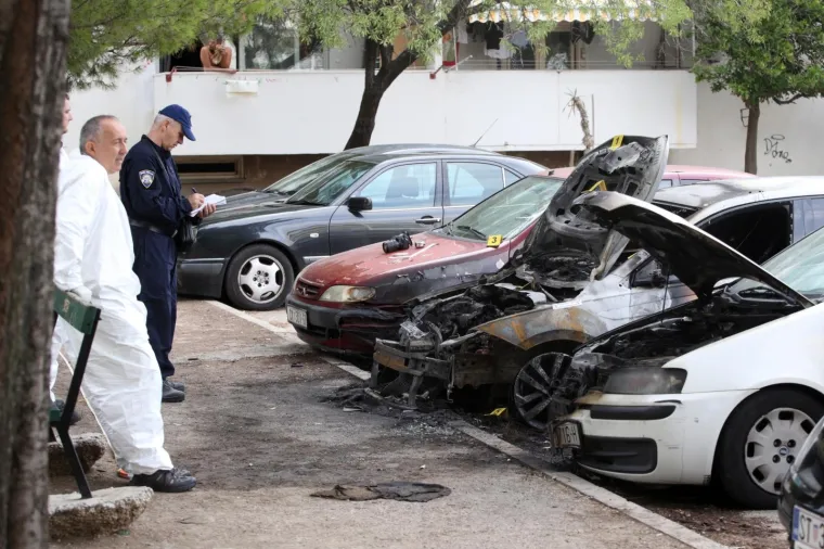 U ranim jutarnjim satima gorjeli automobili u Splitu