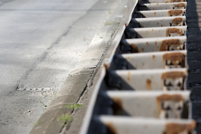 FOTO Ovo ba&scaron; nije dobro: Pogledajte kako izgleda Jadranski most u Zagrebu